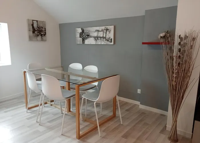 Apartment Familial En Centre Villedieu-les-Poeles-Rouffigny